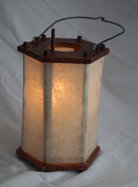Holzlaterne mit Rohhautbespannung - wooden lantern with rawhide